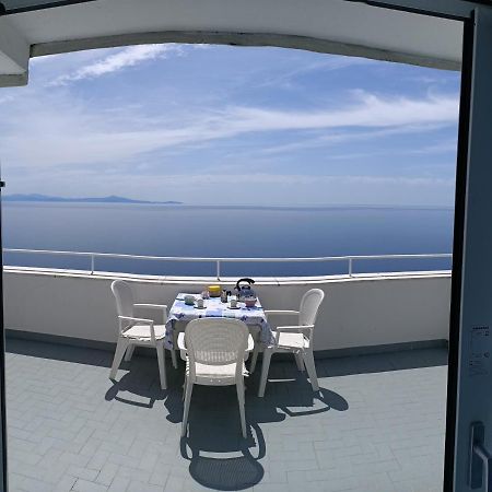 Vila La Rosa Del Mare Amalfi Exteriér fotografie